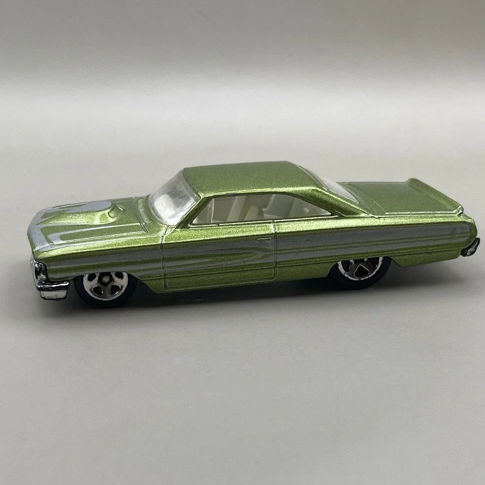 Hot Wheels Diecast Ford Custom '64 Galaxie‎ Metallic Green Malaysia